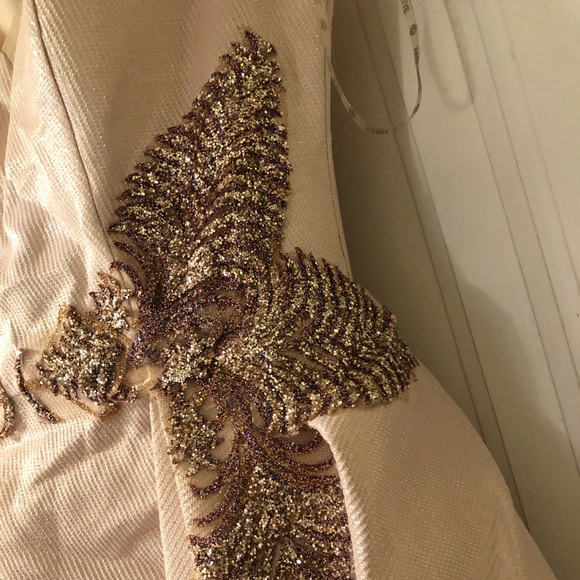 Dress - Picture 8 of 8